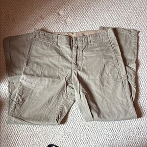 Gap lived in straight gap khakis waist 32